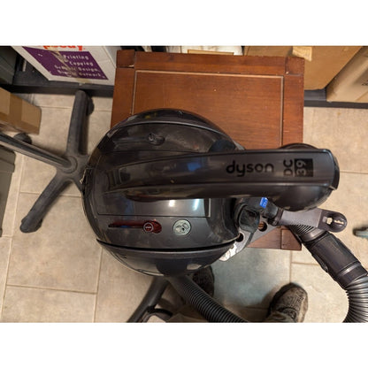 Dyson DC 39 Big Ball Canister Vacuum no attachments WORKS