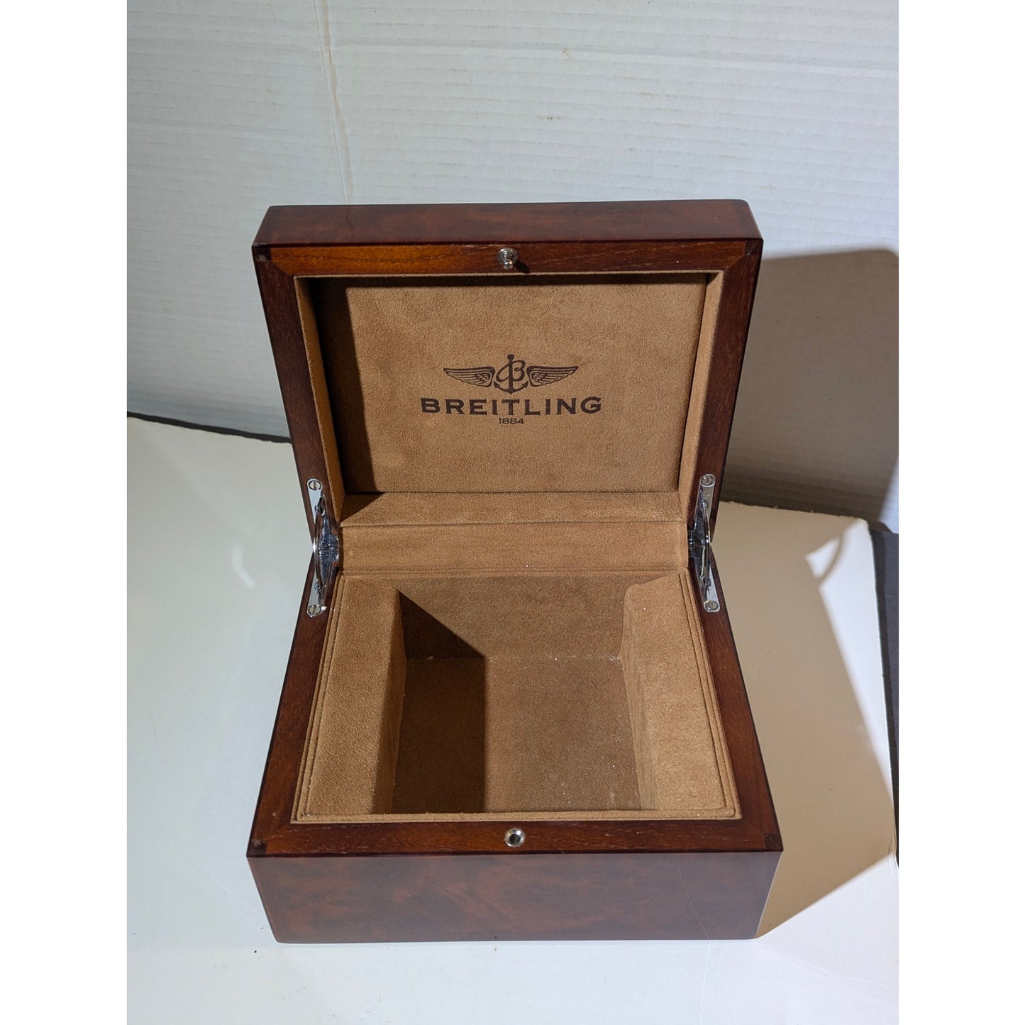 Breitling Luxury Burl Wood Watch Presentation Box High Gloss Timepiece Display