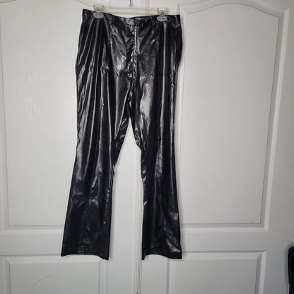 Outer Edge Womens Black Faux Leather Pants Size 15 / XL  PreOwned