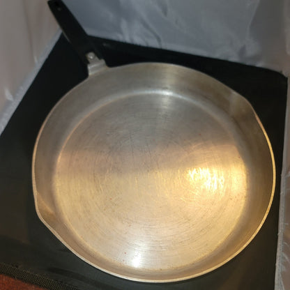 VINTAGE Magnalite Cast Aluminum Skillet with Lid 28.5 cm USA Retro Cookware