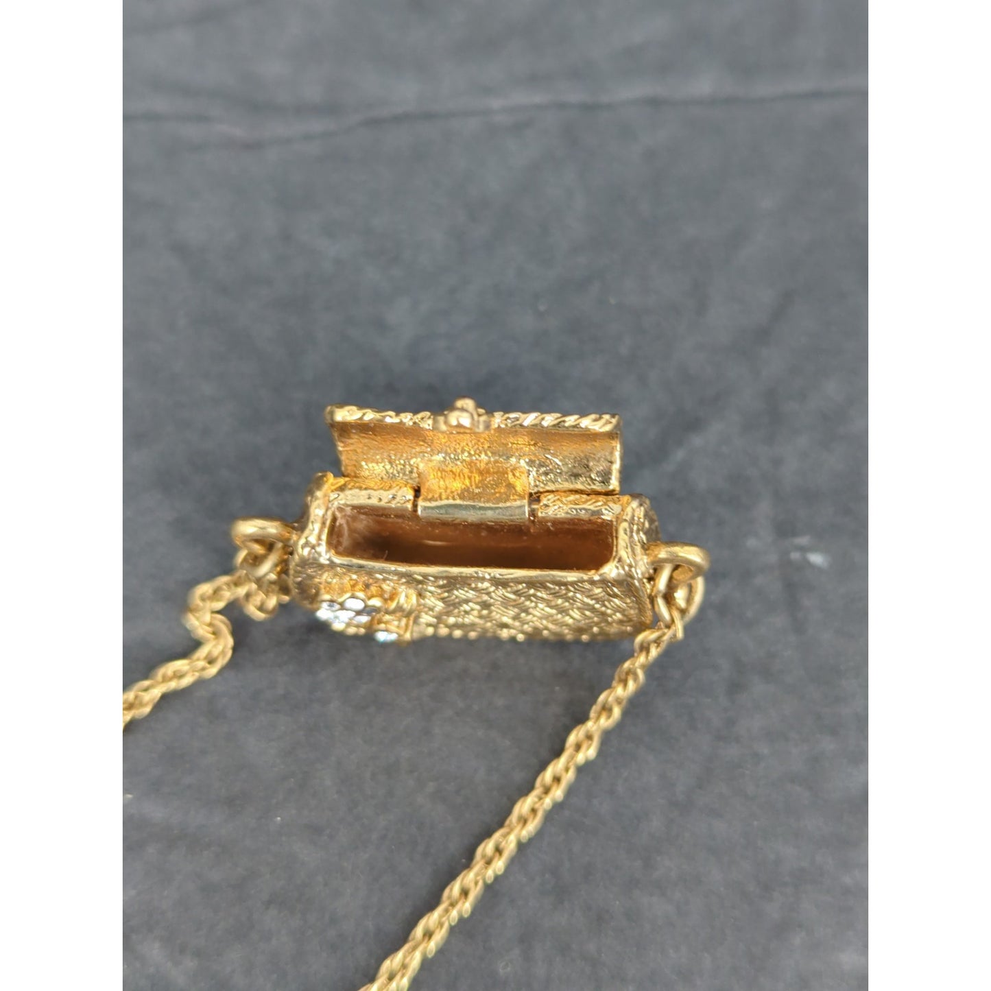 1928 Vintage Gold Tone Purse Pendant Long Chain Necklace Glam