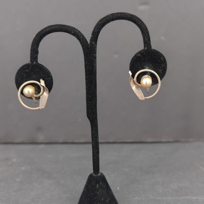 Vintage 1960s Mid Century Gold Tone Faux Pearl Frame Huggie Loop ClipOn Earrings