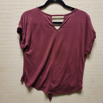 Disney Size Small Garnet T-Shirt Short Sleeve Taste Your Way Around World Epcot