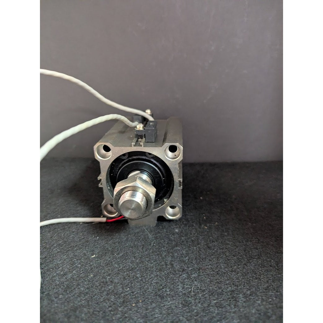 SMC CDQ2B50-40DCM-J77 compact air cylinder NEW oem