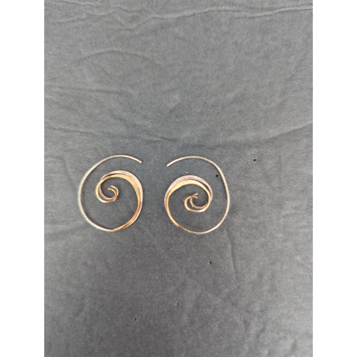 Vintage Gold Tone Wire Spiral Swirl Stud Earrings Pierced Minimalist Boho Chic