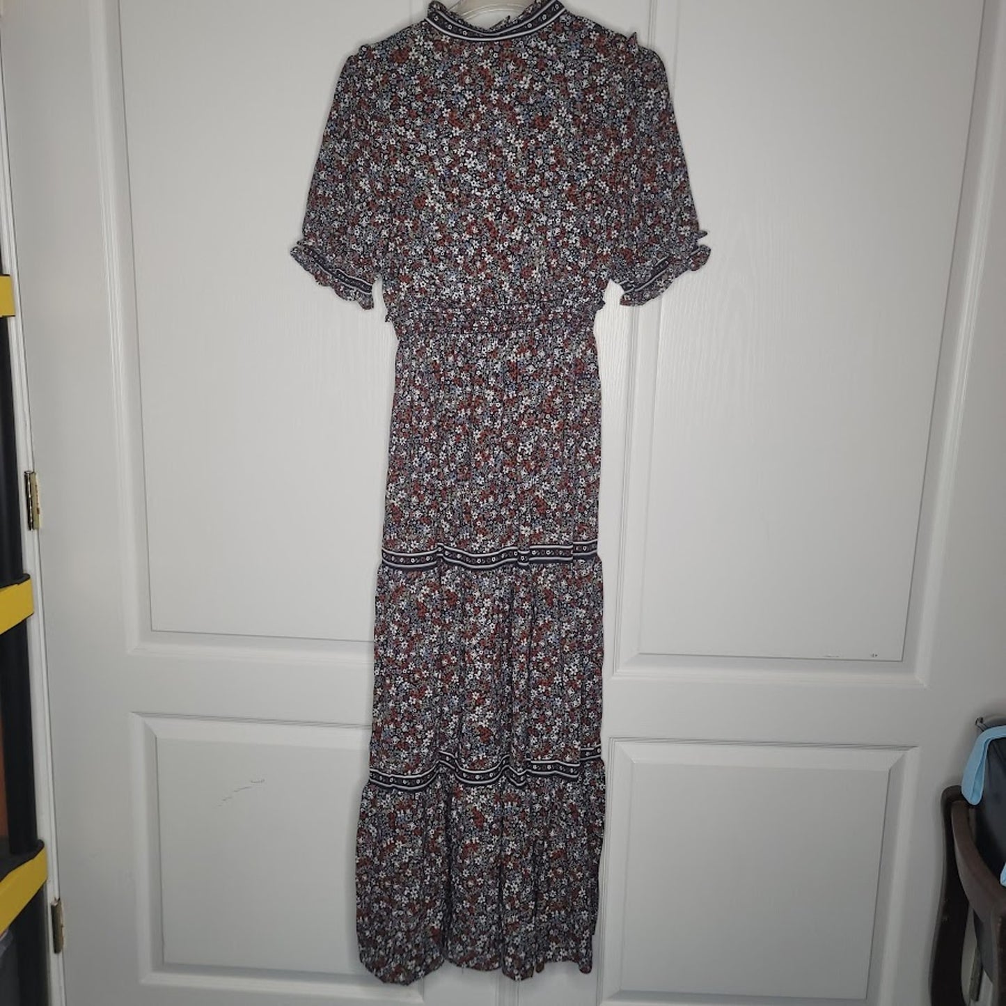 MAX STUDIO Floral Puff Sleeve Dress $148 MEDIUM Midi Flounce Bottom NEW PRAIRIE