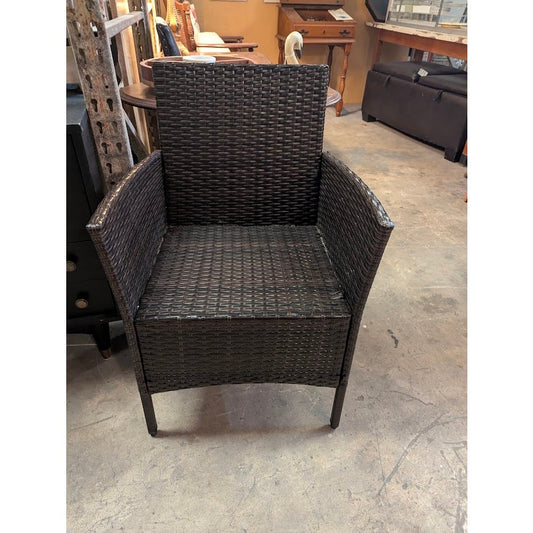 SECONDHAND SANDIES; Outdoor patio vinyl chair weatherproof