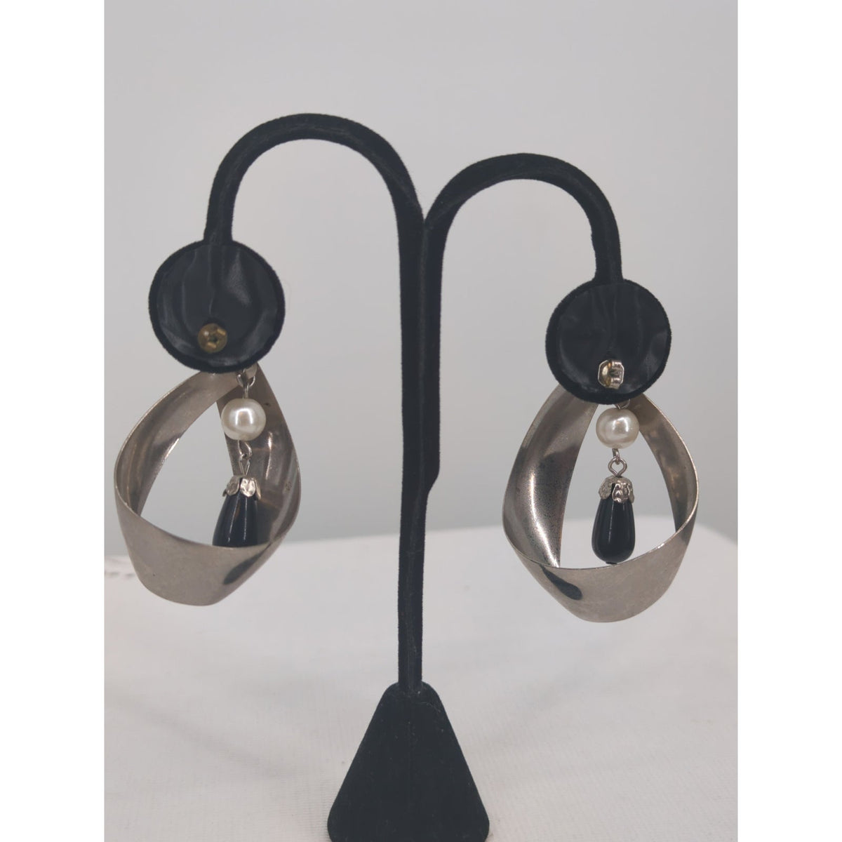 Vintage Swirl Hoop Earrings Silver-Tone Faux Pearl and Black Teardrop Dangle