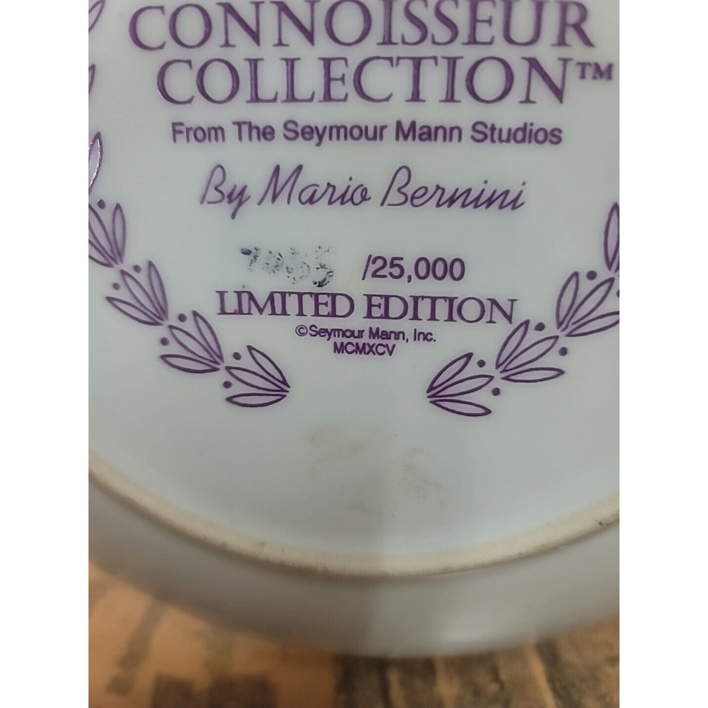 Seymour Mann Connoisseur hummingbird 3D plate 7085 #25,000 w/stand Edition DECOR