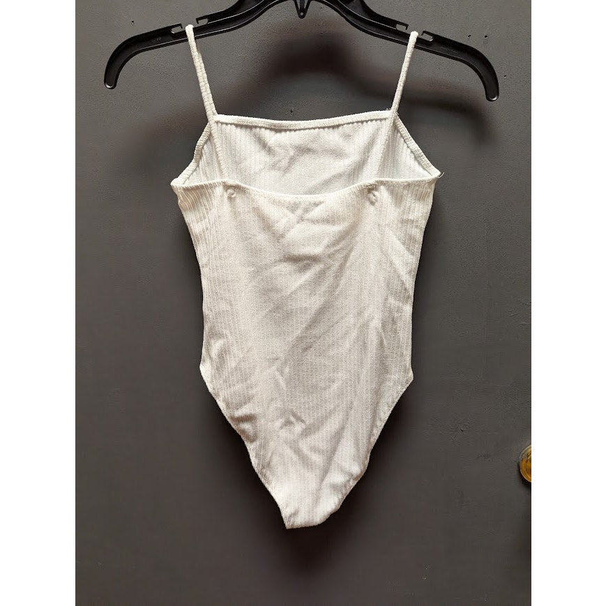 Topshop White Ribbed Straight Neck Sleeveless Full coverage snaps Size 8 NEW