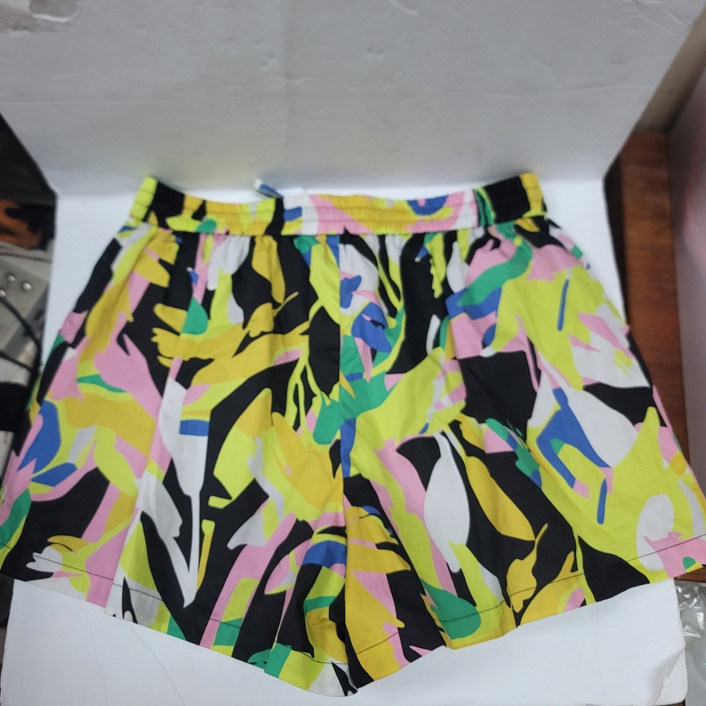 Crosby NEW Sara Shorts Size Large Multicolor Exotic Tropics Elastic Waist