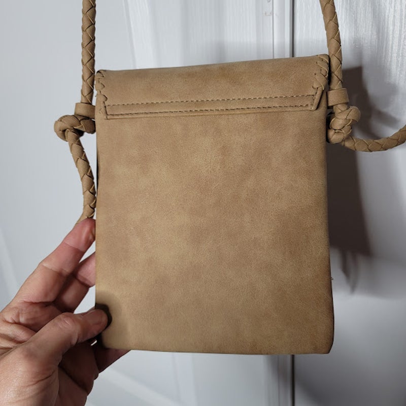 Vintage Women's Woven tan Envelope Crossbody Bag Tan Brown Size One