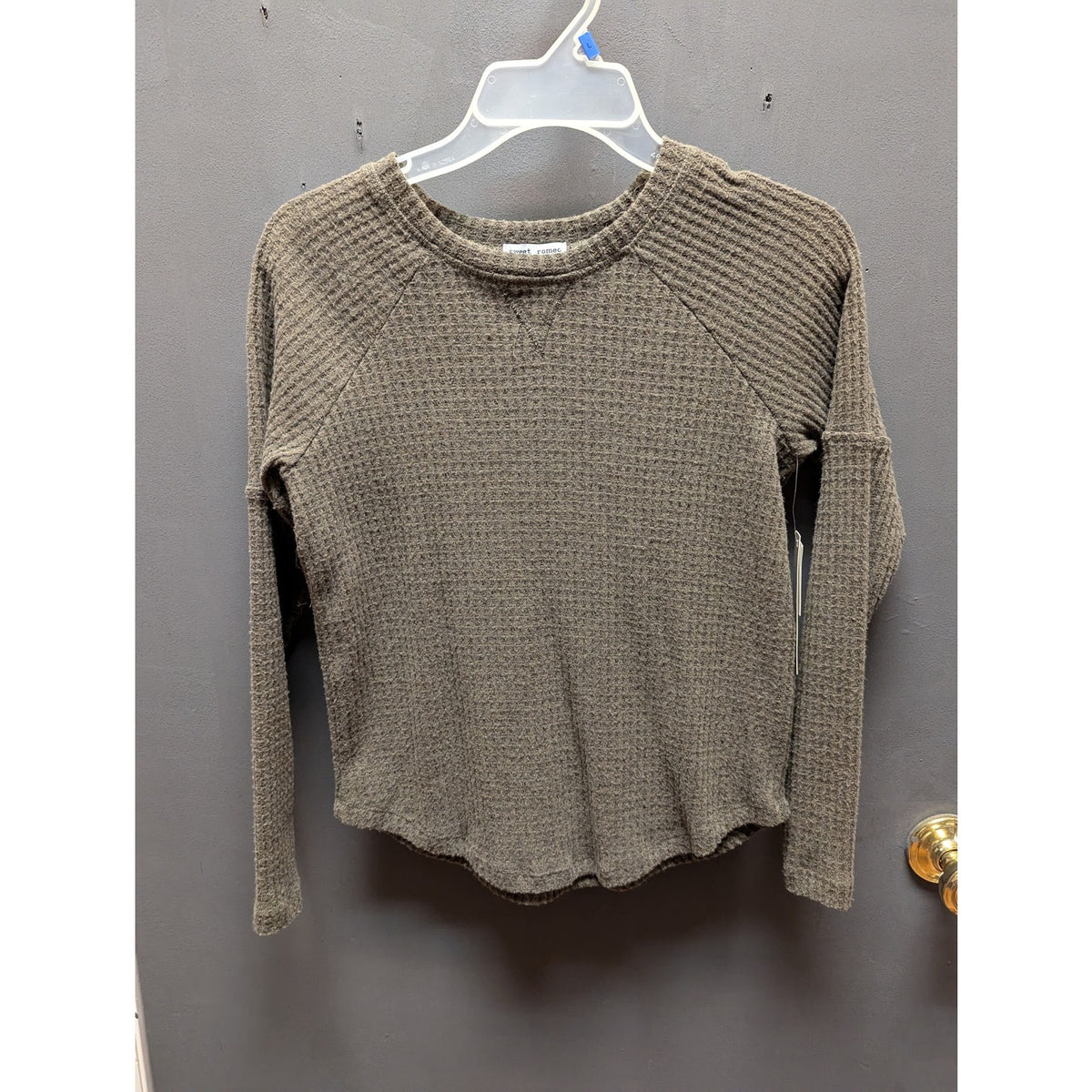 Sweet Romeo thermal waffle knit SMALL petite forest long sleeve round hem top