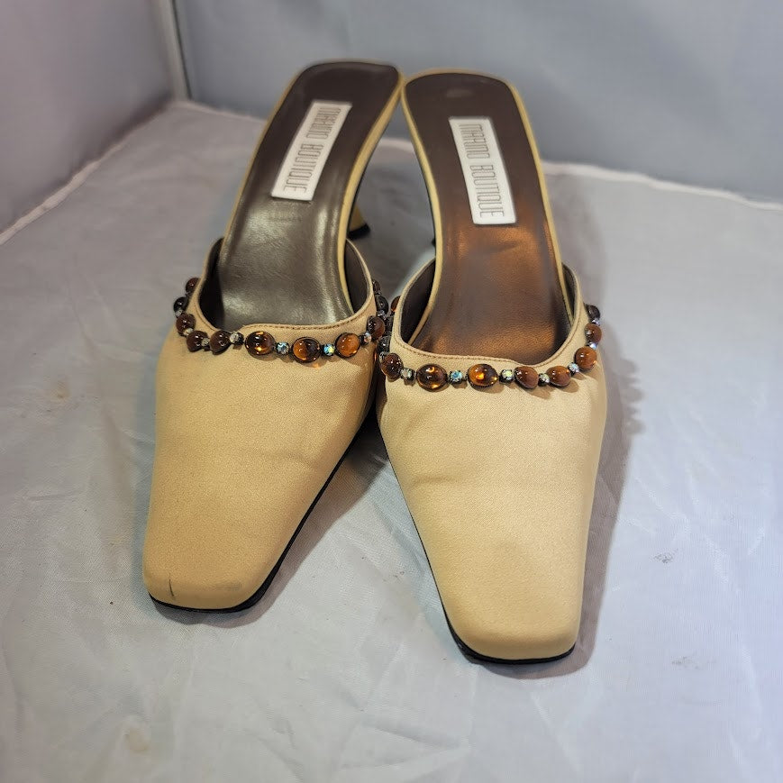 Marino boutique Womens Shoes Size 10 embellished cream dress mules kitten heel