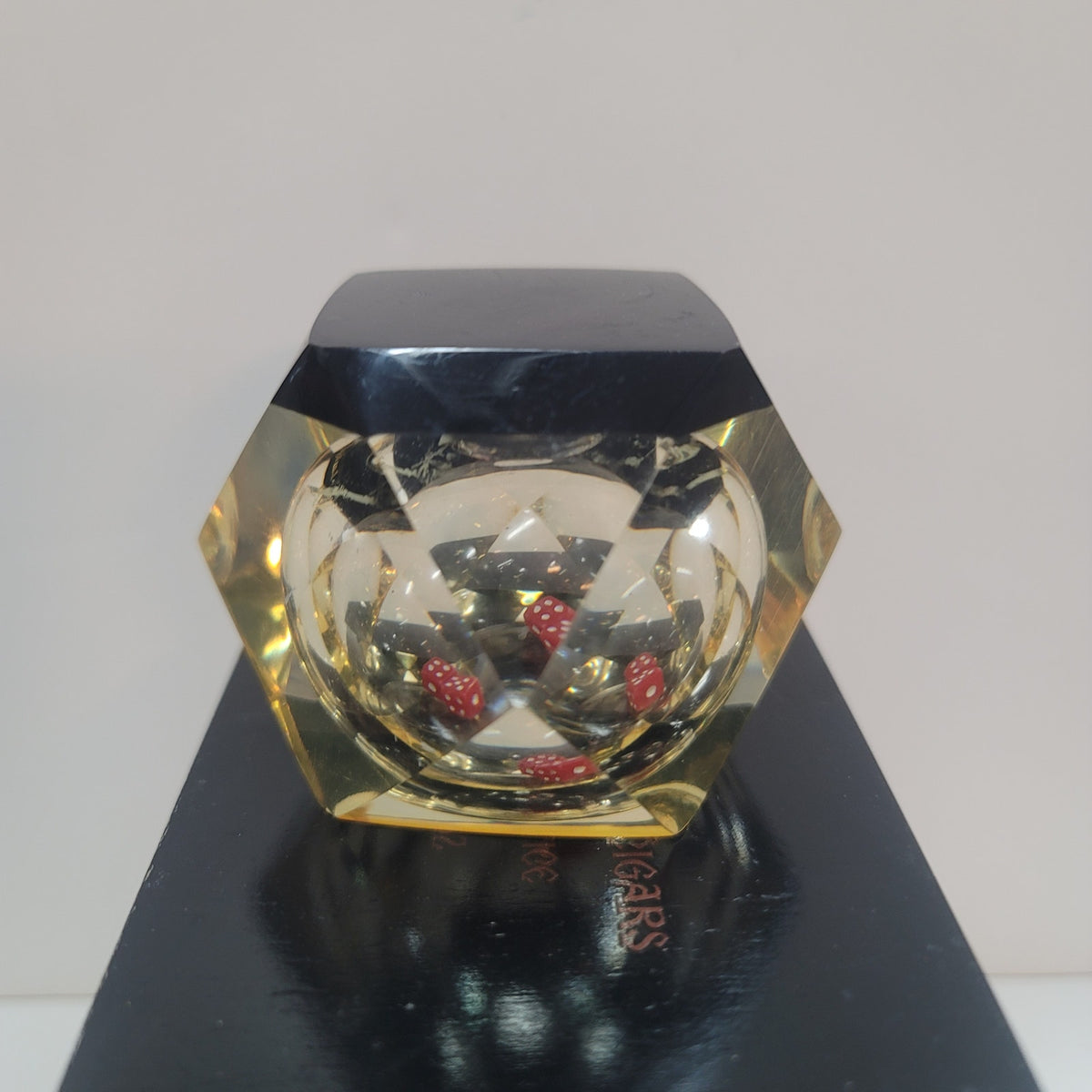 Vintage acrylic Lucite paperweight gambler Craps WORKING rolling DICE Casino