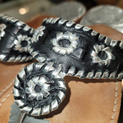 Stephen Bonanno 10M Palm Beach Silver Black Medallion Leather sandal Summer Flat