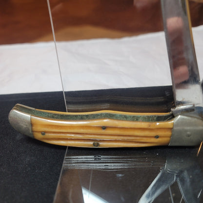 Vintage Folding Pocket Knife Queen #39 Two blade Hunter Winterbottom Jigged Bone