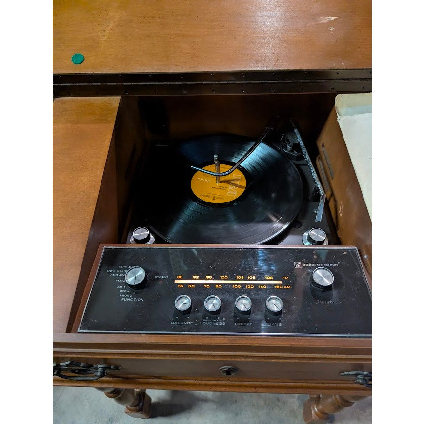 Secondhand Sandies: Retro MCM Phonograph & Radio Console | Mid-Century Gem