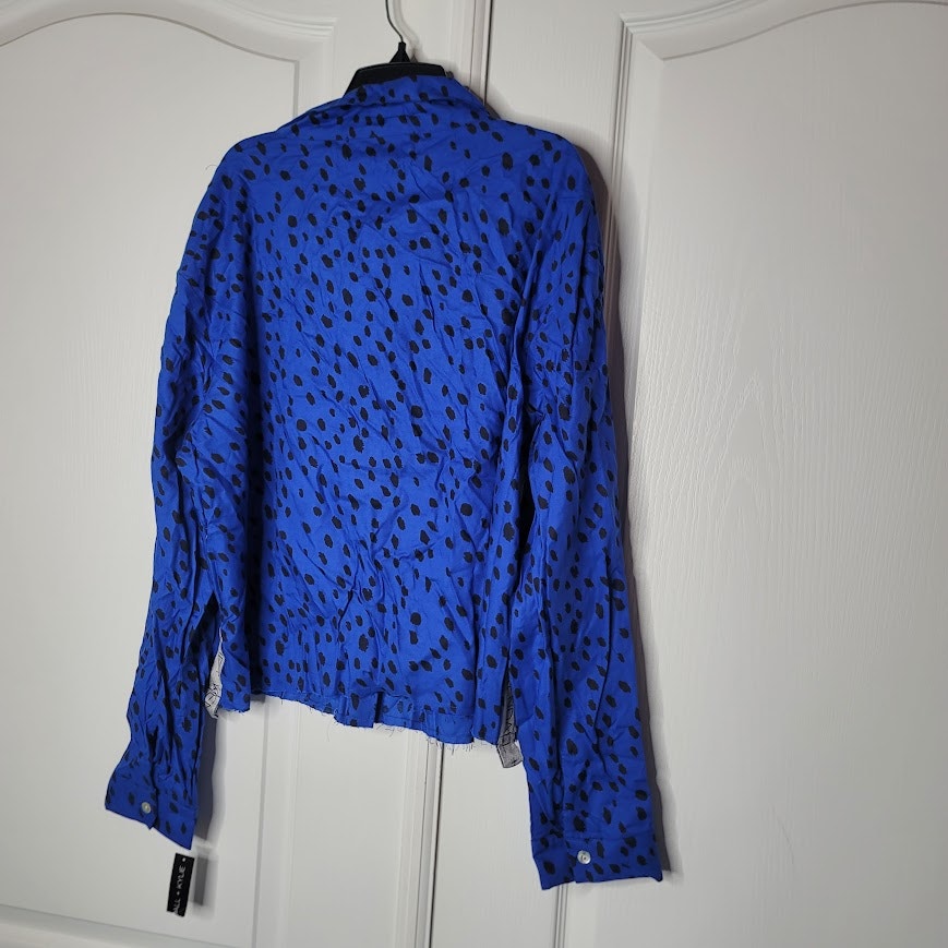 New kENDALL Kylie Size XL Blue Black blouse Button Up Raw Hem