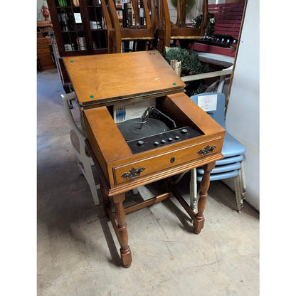 Secondhand Sandies: Retro MCM Phonograph & Radio Console | Mid-Century Gem