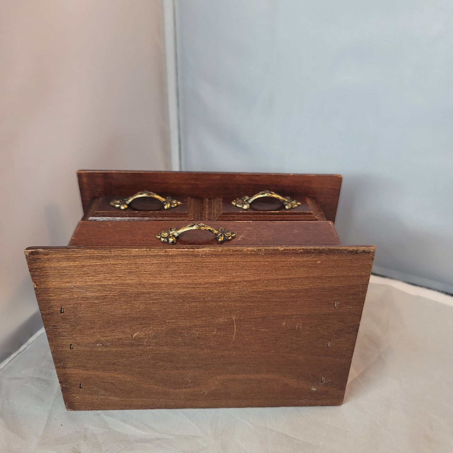 Small wood jewelry box