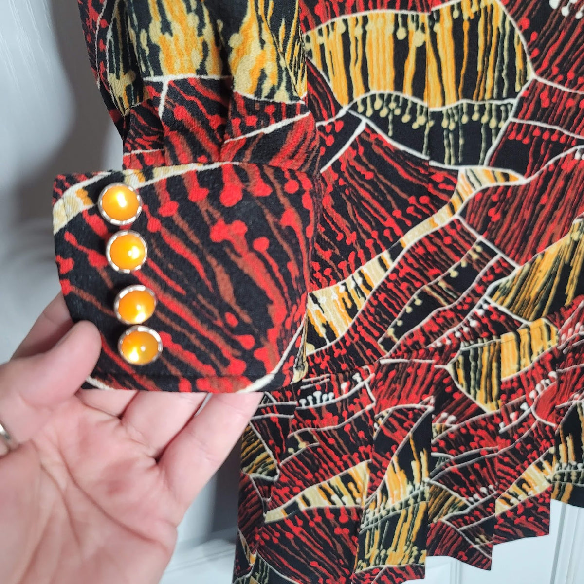 Vintage Geometric Gold Red Black 1960s Mini Dress Long Sleeve Medium button