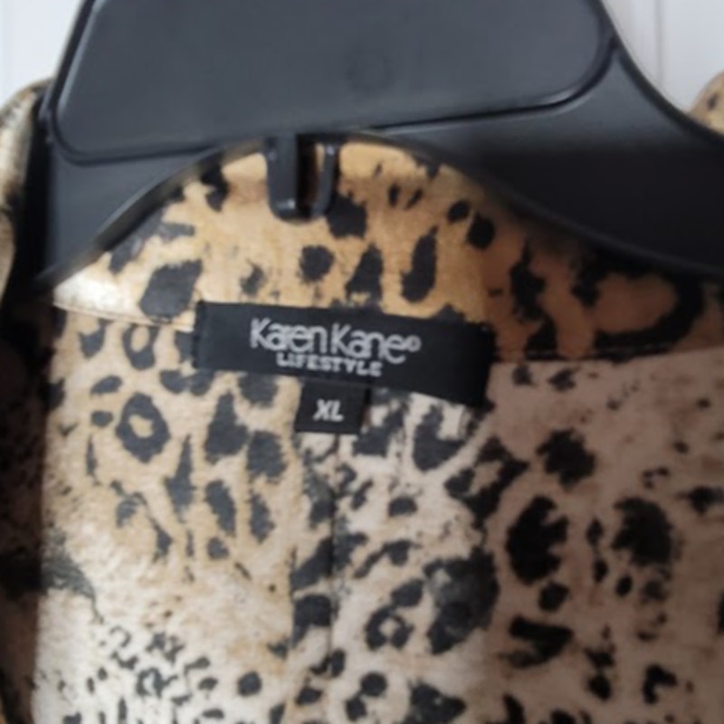 Karen Kane Casual Luxury Leopard Print Wrap Blouse XL Long Sleeve VNeck