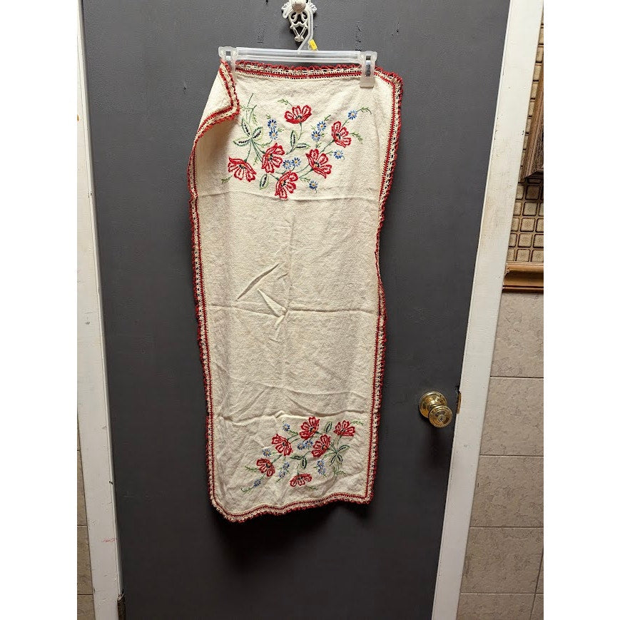 table runner hand embroidered 38" x 18" linen ripple edge farmhouse grannycore