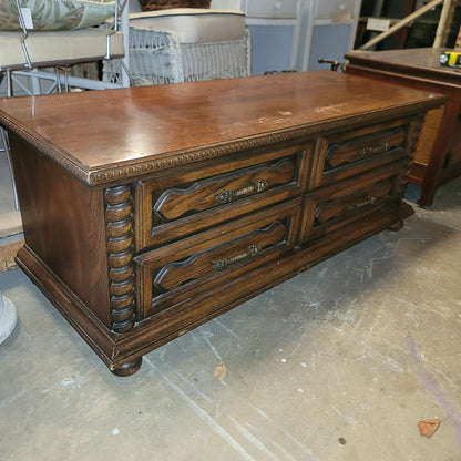 Secondhand Sandies: Lane Cedar line chest trunk bench