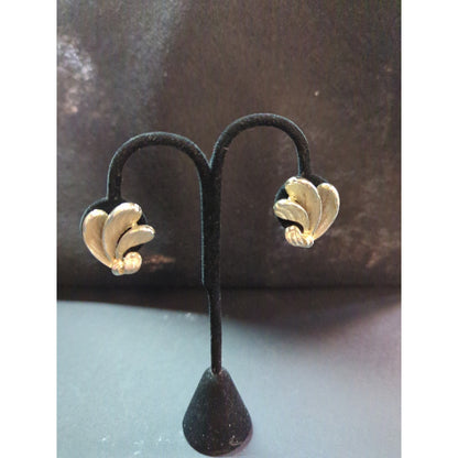 Vintage LISNER Silver Tone Floral Clip-On Earrings Sculptural Mid-Century Style