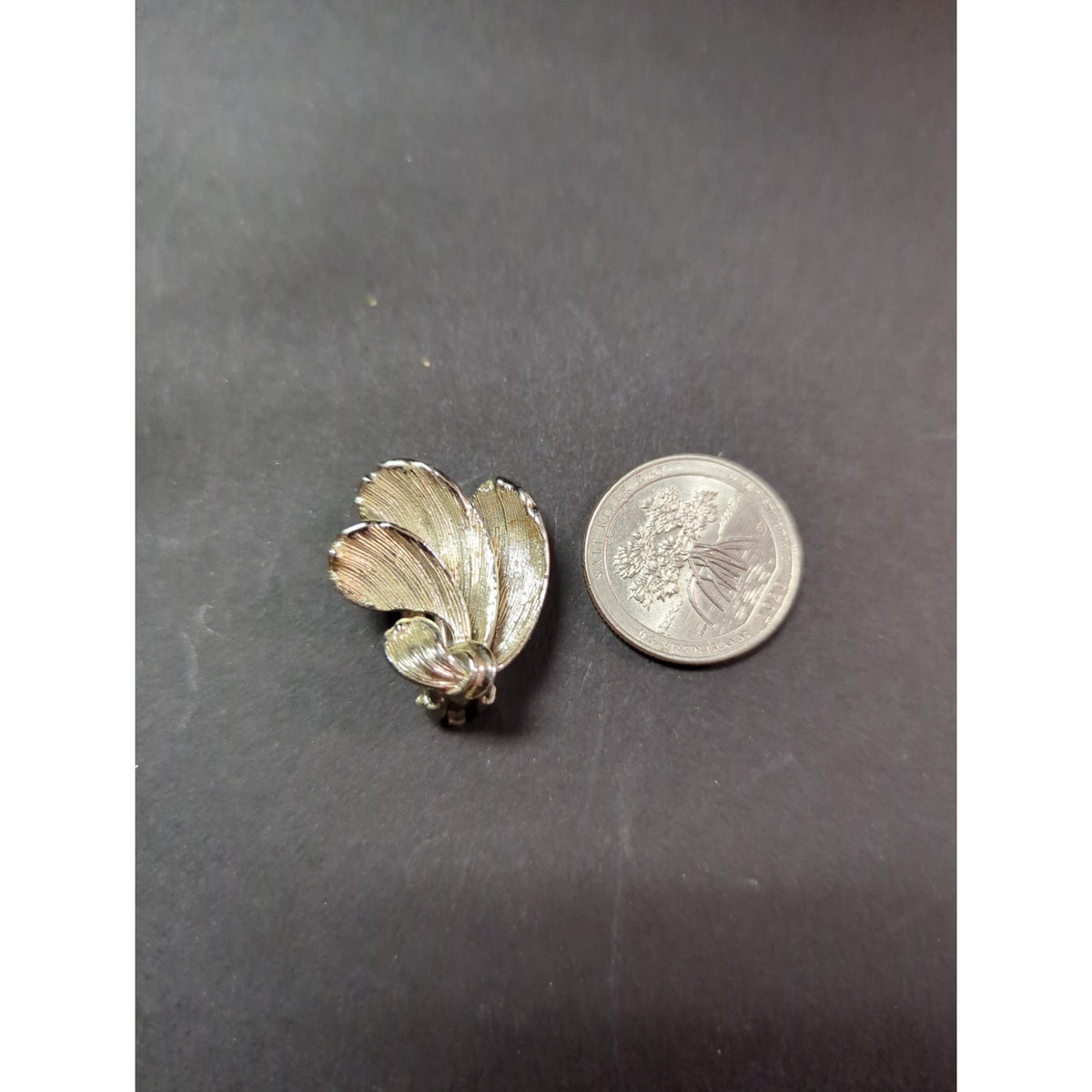 Vintage LISNER Silver Tone Floral Clip-On Earrings Sculptural Mid-Century Style