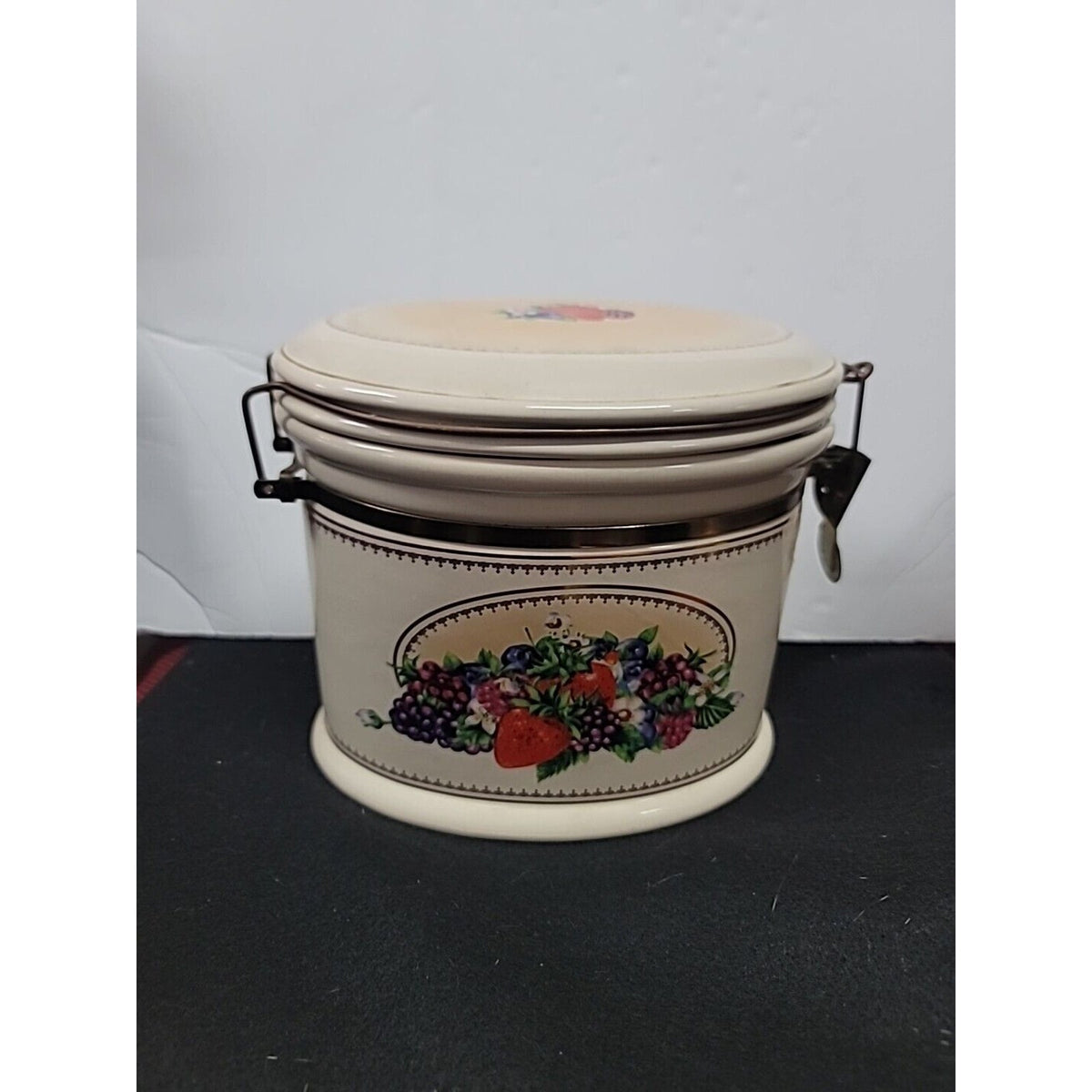 Knotts Berry Farm Ceramic Canister Food Storage Hinge Lid Food STASH Cookie Jar