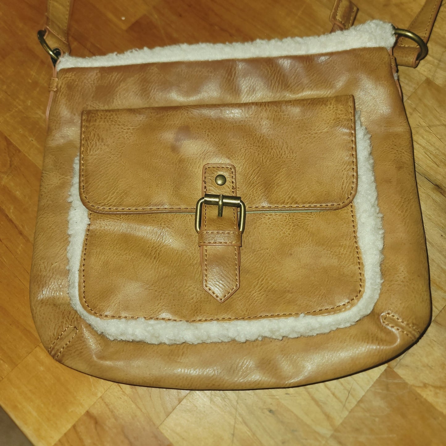 Crown Vintage faux textured leather and fleece shoulder bag crossbody adjustable