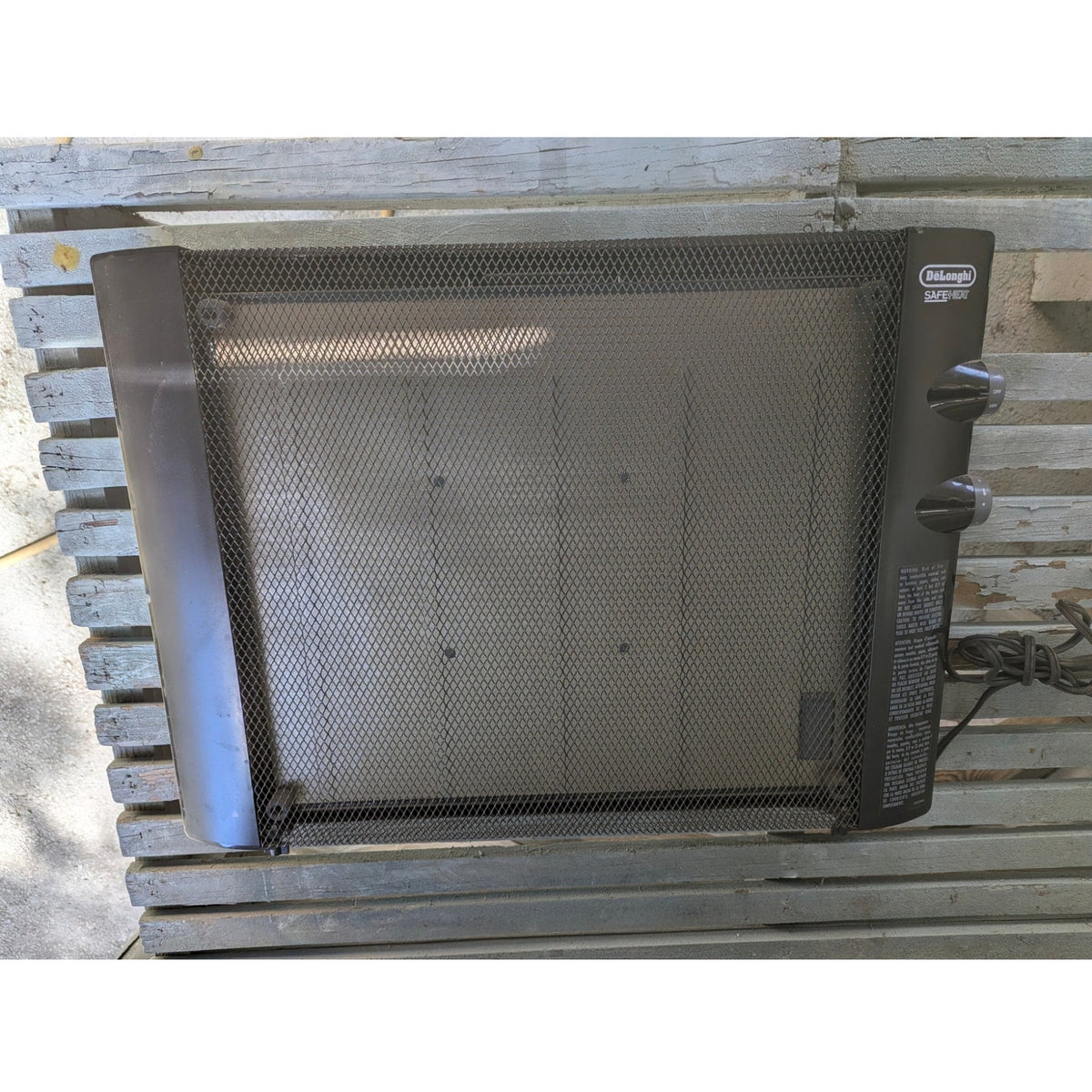 Delonghi Wall mount Heater HMP 1500 120V 60HZ 1500 watts Preowned NICE