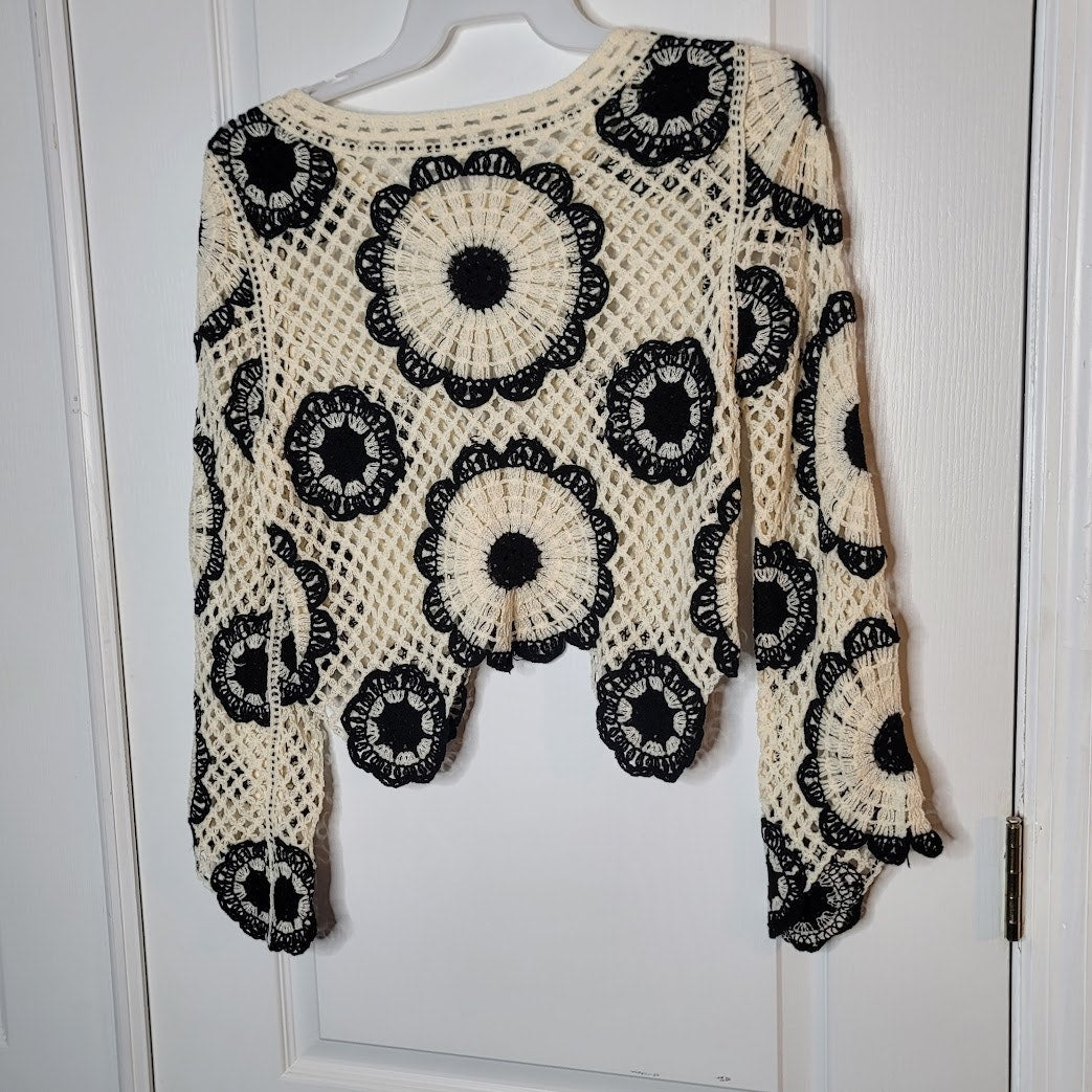 Knit Crocheted Sweater Modern Boho Size Medium NEW Two Tone Layering Bell Sleeve