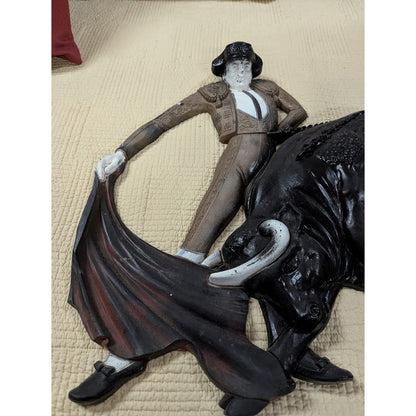 Bullfighter Wall Plaque LARGE Vintage 1968 Syroco Matador Bull Hanging