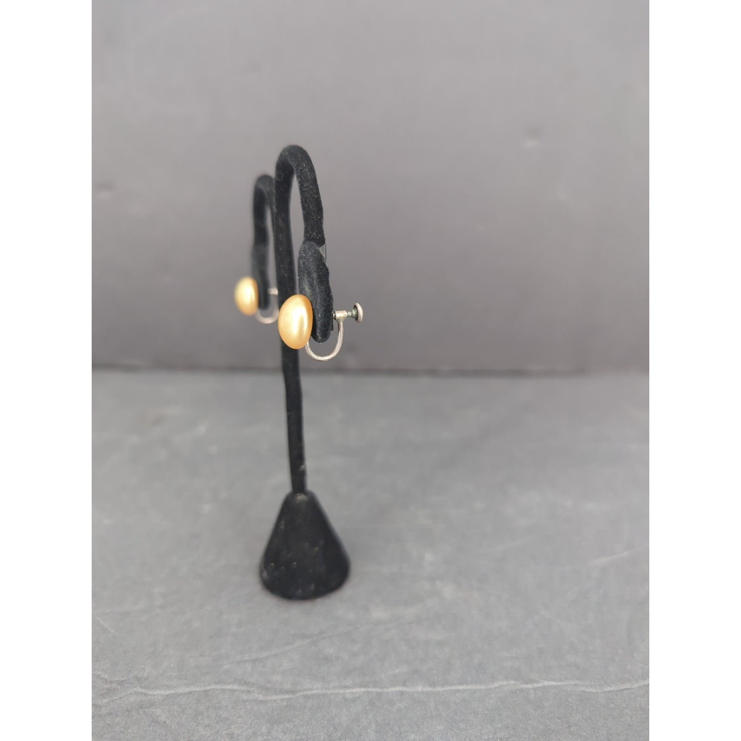 Vintage White Cream Faux Pearl Solitaire Screw Back Earrings Mid Century Retro