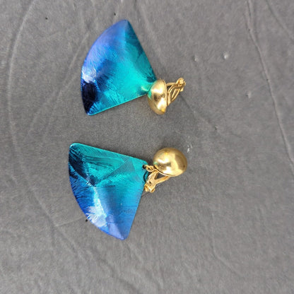 Vintage Vibrant Blue Textured Fan Triangle 1980sShield Clip On Dangle Earrings