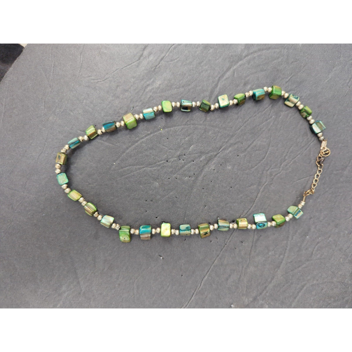 Vintage Green Bead Gold Tone Station Strand Choker Necklace Mid-Century Modern
