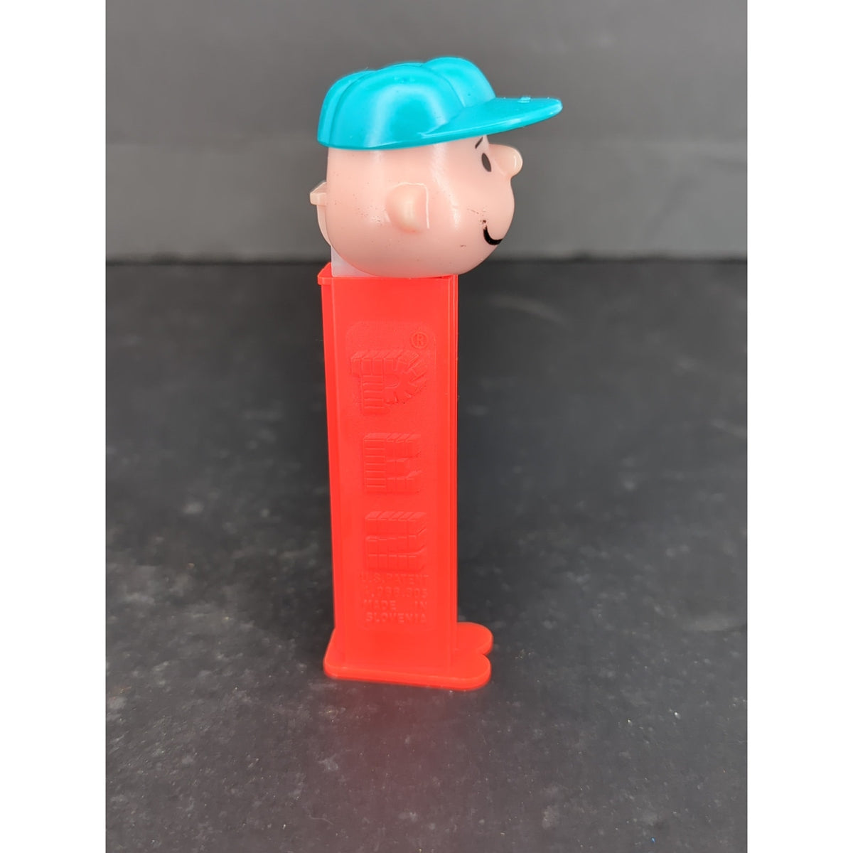 Vintage Charlie Brown PEZ Dispenser Peanuts Gang Blue Cap Red Stem