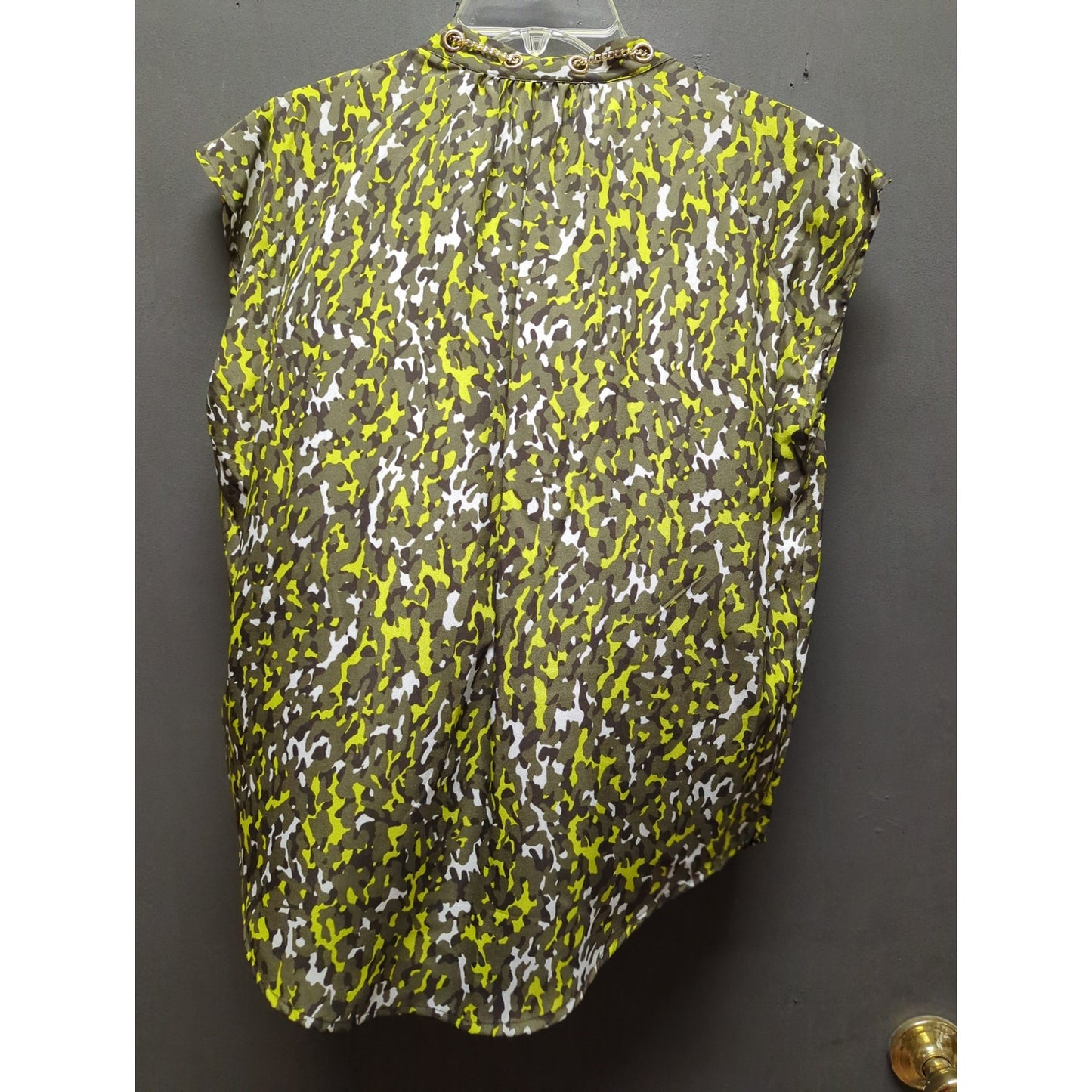 ichael Kors Citron Green Grey Abstract Print Sleeveless Tie Neck Blouse XS Class