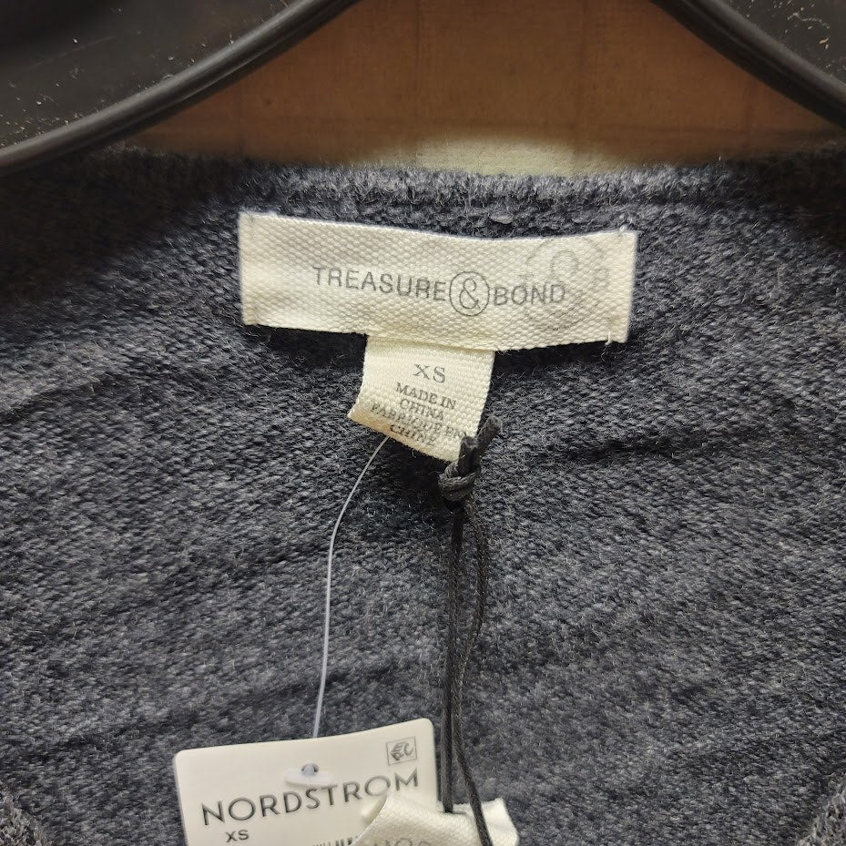treasure & bond NEW Gray dark charcoal sweater Vneck long sleeve Size XS