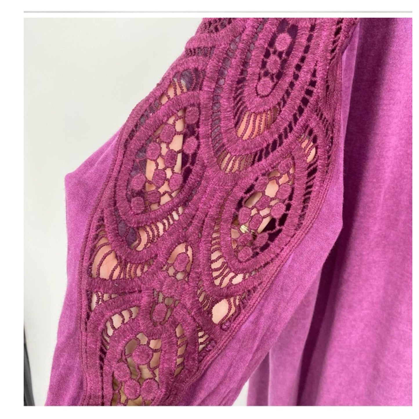 FOURTEENTH PLACE Cold Shoulder Tunic 2x Purple Lacey detail on Arm  Plus Size