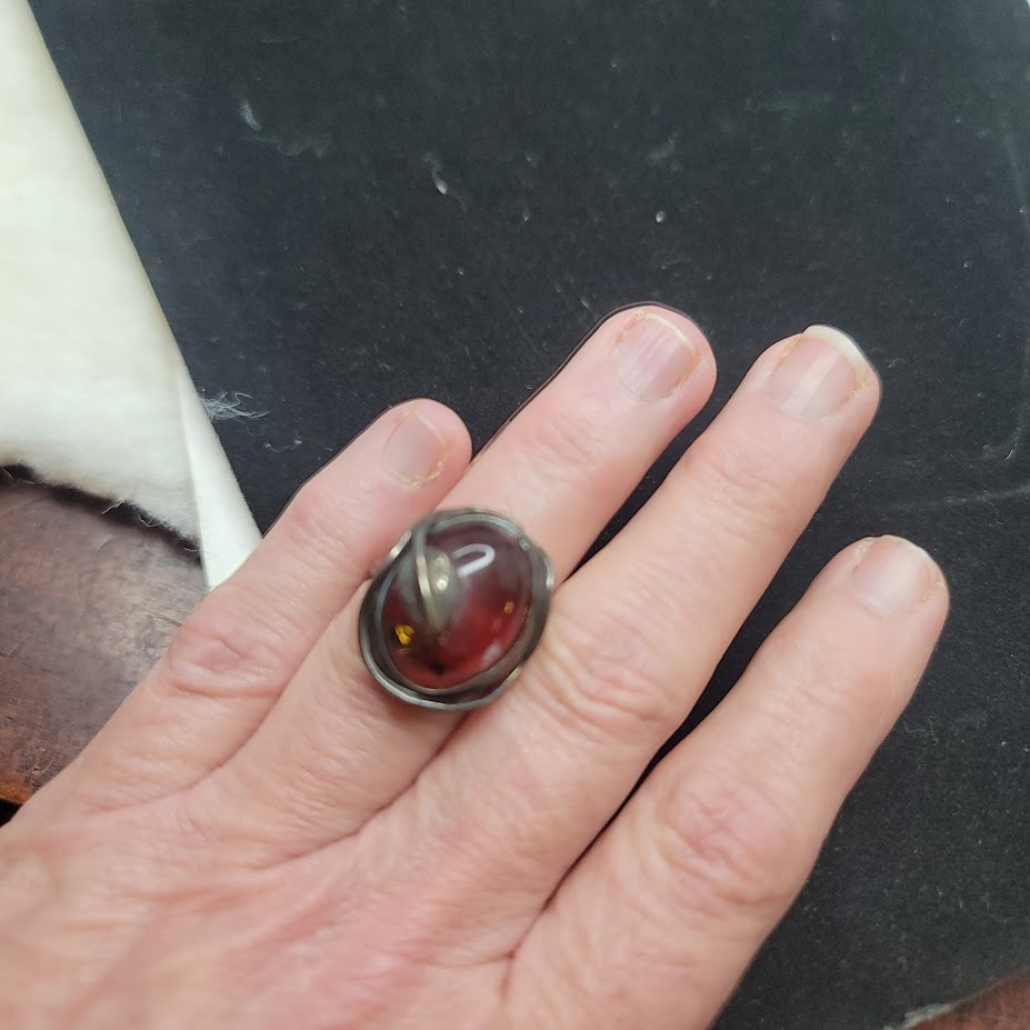 Vintage Navajo Modernist Baltic Amber & .925 Silver Ring
