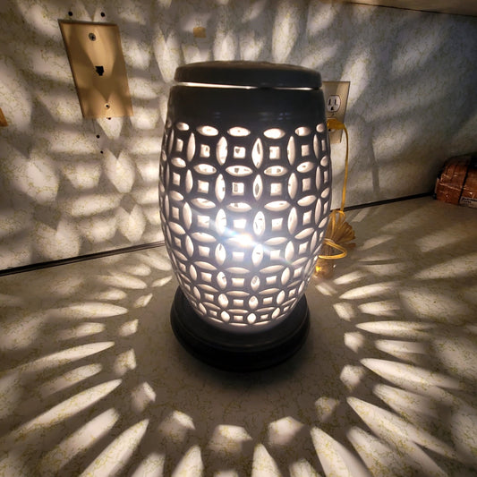 Chinoiserie Blanc de Chine pierce porcelain table lamp Black Base White Table