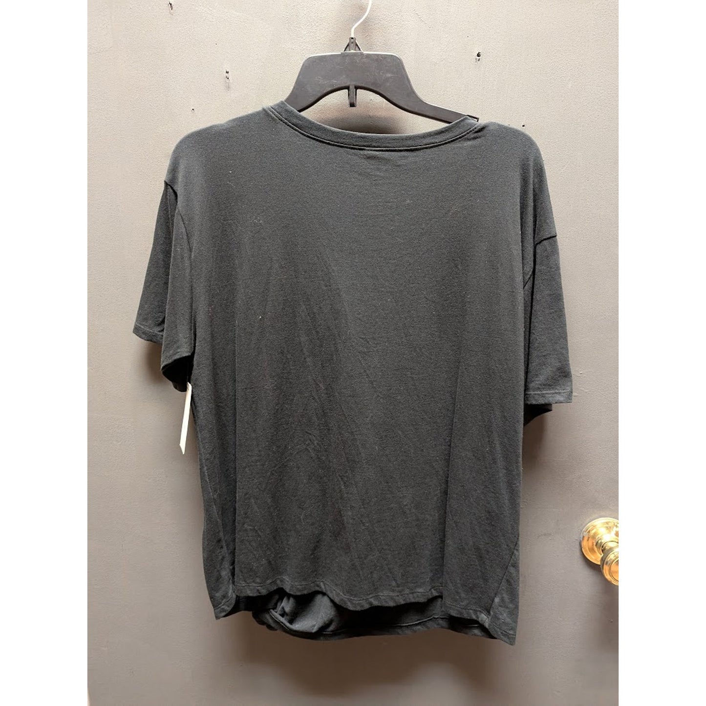 BP. Size MEDIUM black casual tee shirt t-shirt short sleeve Knotted detail NEW