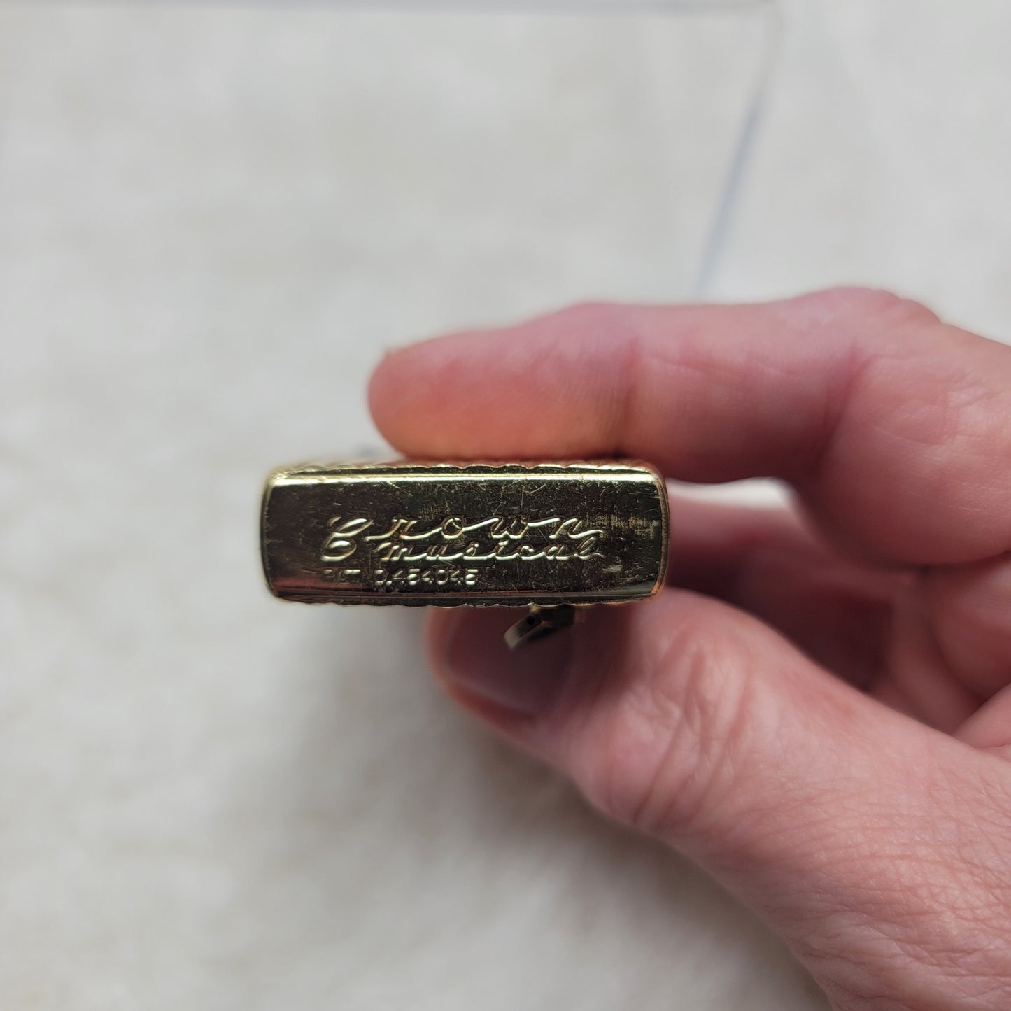 Vintage Ribbed Gold Mechanical Music Box Pocket Lighter Japan Smoke Gets In Eyes