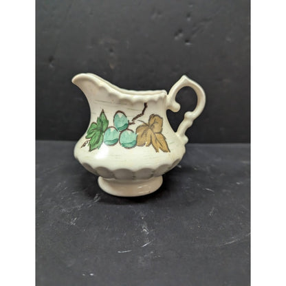 RETIRED Vineyard by Metlox Poppytrail Vernon Creamer Grapes leaves