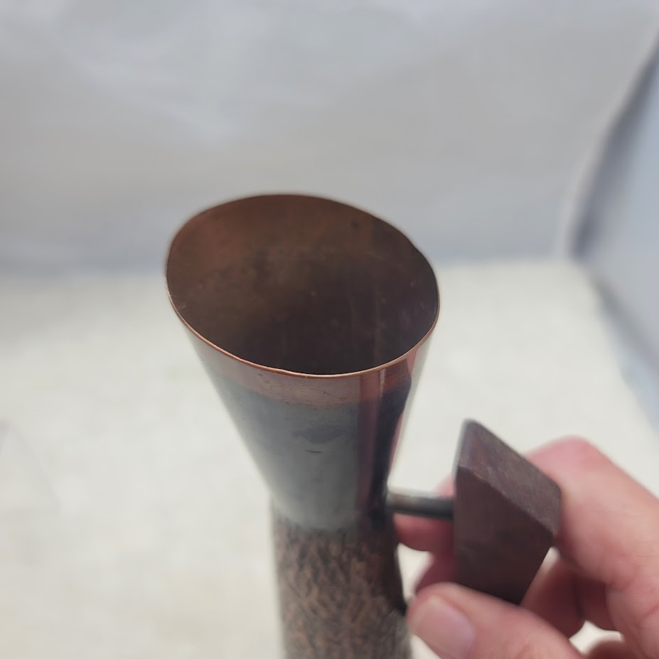Joda Wert Arbeit German Atomic 60s Ewer Vase Hammered Copper teak handle 8.5"