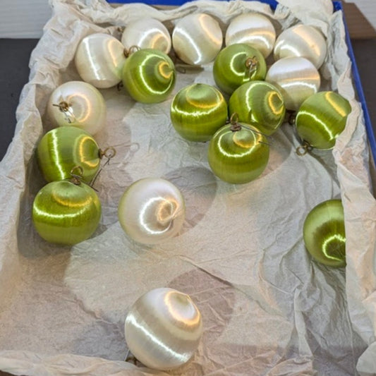 Vintage Spun Silk/ Satin Thread Christmas Ornaments Lot 18 Green & White MCM